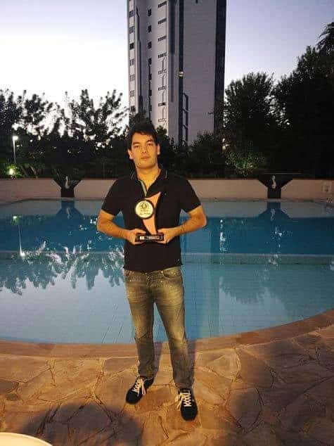 Mareco trofeo campeón Mareco exhibe su trofeo